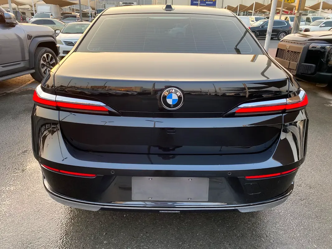BMW 7 series 3.0 AT RWD (272 حصان) - 11