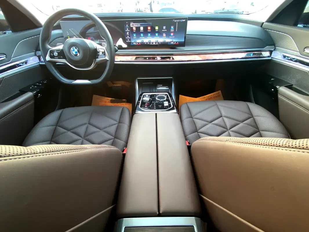 BMW 7 series 3.0 AT RWD (272 حصان) - 13