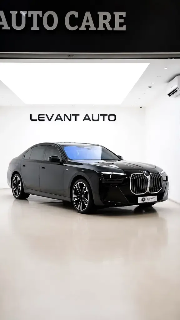 BMW 7 series 3.0 AT RWD (272 hp)