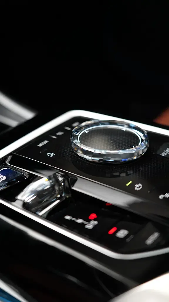BMW 7 series 3.0 AT RWD (272 hp) - 11