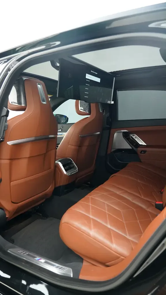 BMW 7 series 3.0 AT RWD (272 hp) - 12