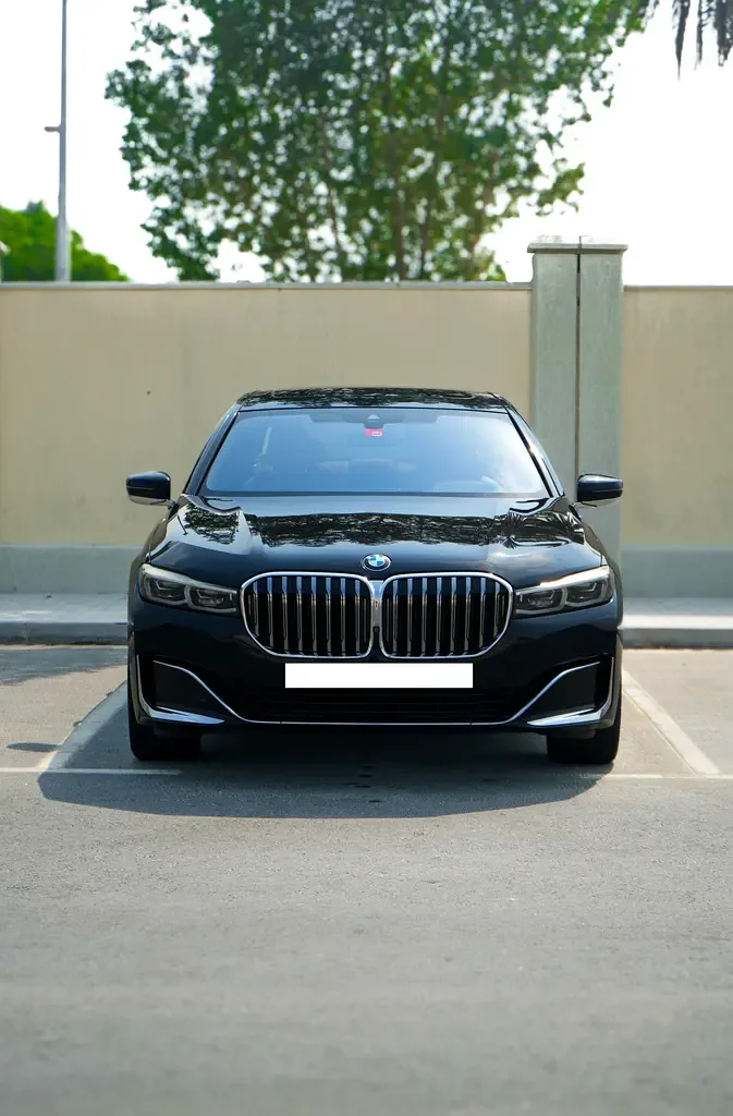 BMW 7 series 3.0 AT RWD (272 hp)