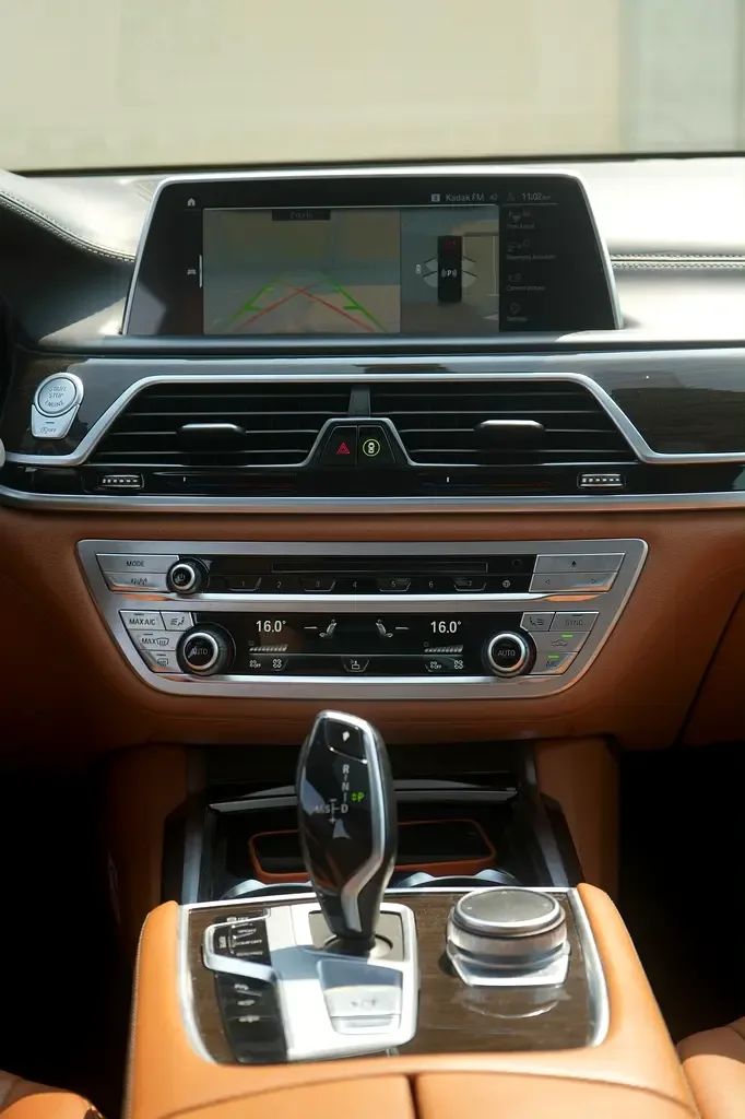 BMW 7 series 3.0 AT RWD (272 hp) - 11