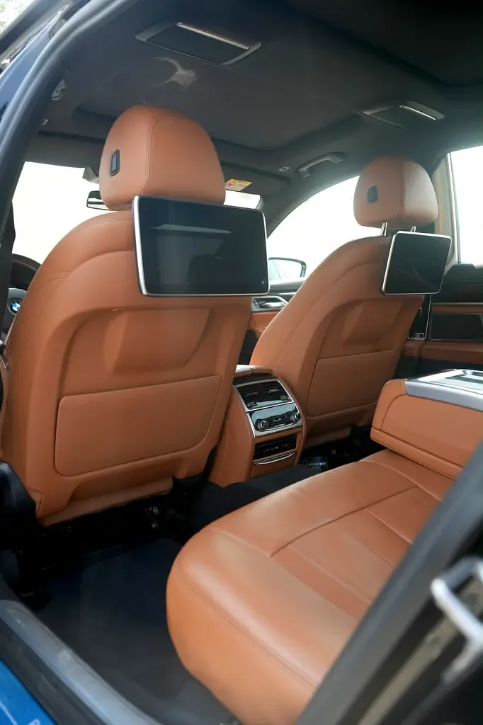 BMW 7 series 3.0 AT RWD (272 hp) - 13