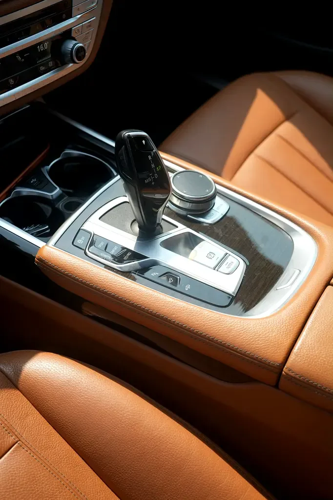 BMW 7 series 3.0 AT RWD (272 hp) - 14