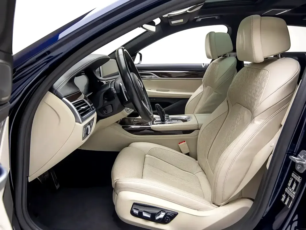 BMW 7 series 3.0 AT RWD (272 hp) - 8