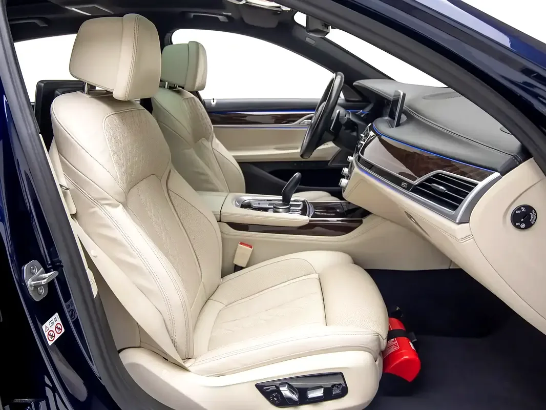 BMW 7 series 3.0 AT RWD (272 hp) - 10