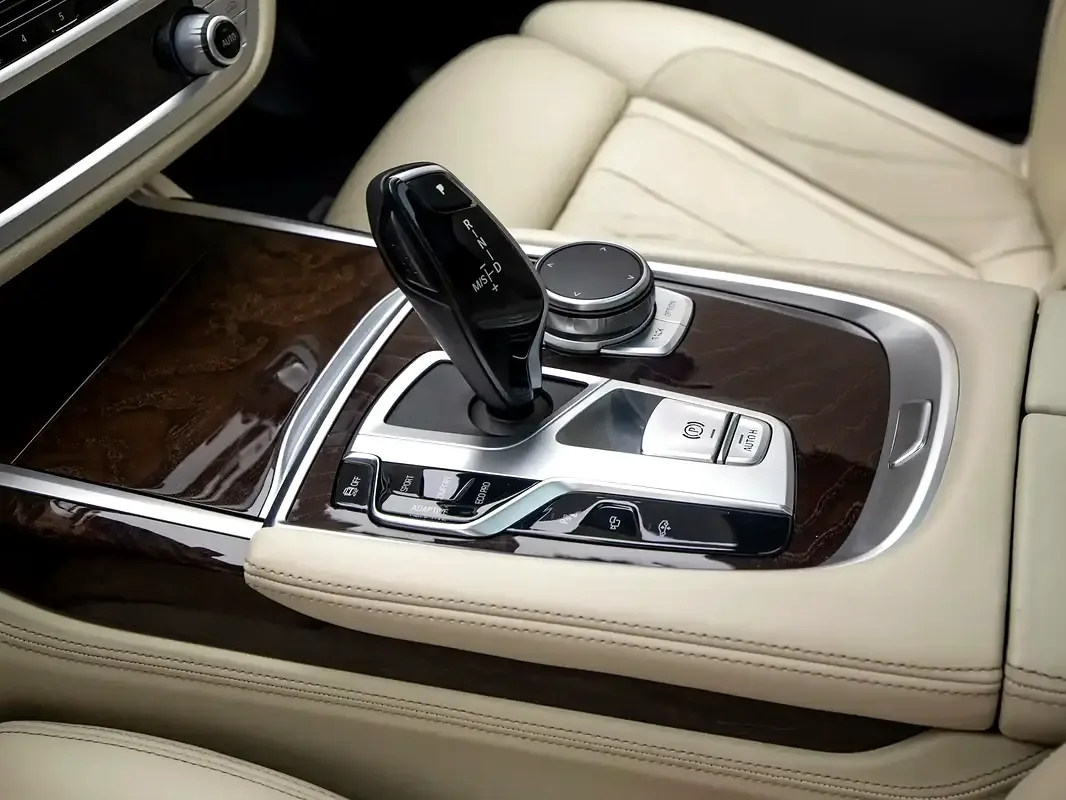 BMW 7 series 3.0 AT RWD (272 hp) - 14