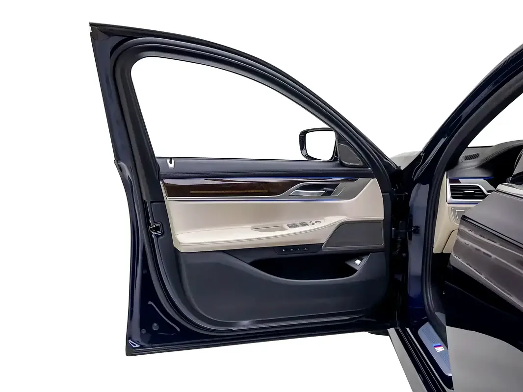 BMW 7 series 3.0 AT RWD (272 hp) - 17
