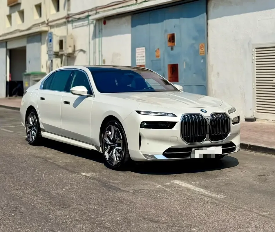 BMW 7 series 3.0 AT RWD (272 حصان) - 3