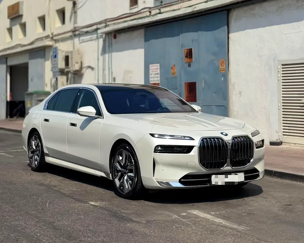 BMW 7 series 3.0 AT RWD (272 حصان) - 2