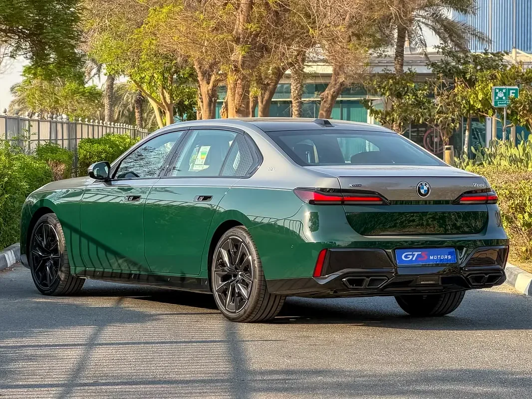 BMW 7 series 4.4 AT 4WD (544 hp) - 2
