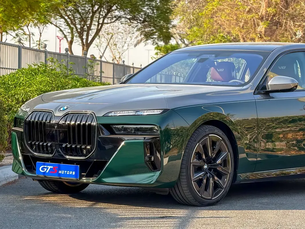 BMW 7 series 4.4 AT 4WD (544 hp) - 7