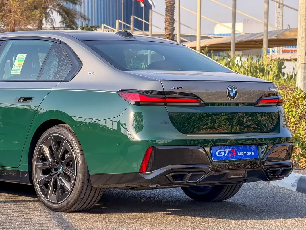 BMW 7 series 4.4 AT 4WD (544 hp) - 8
