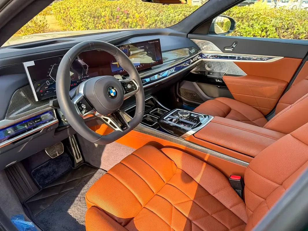 BMW 7 series 4.4 AT 4WD (544 hp) - 11
