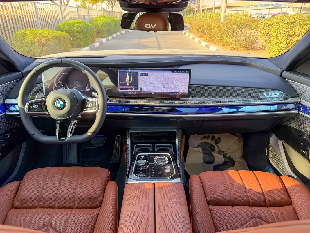BMW 7 series 4.4 AT 4WD (544 hp) - 12