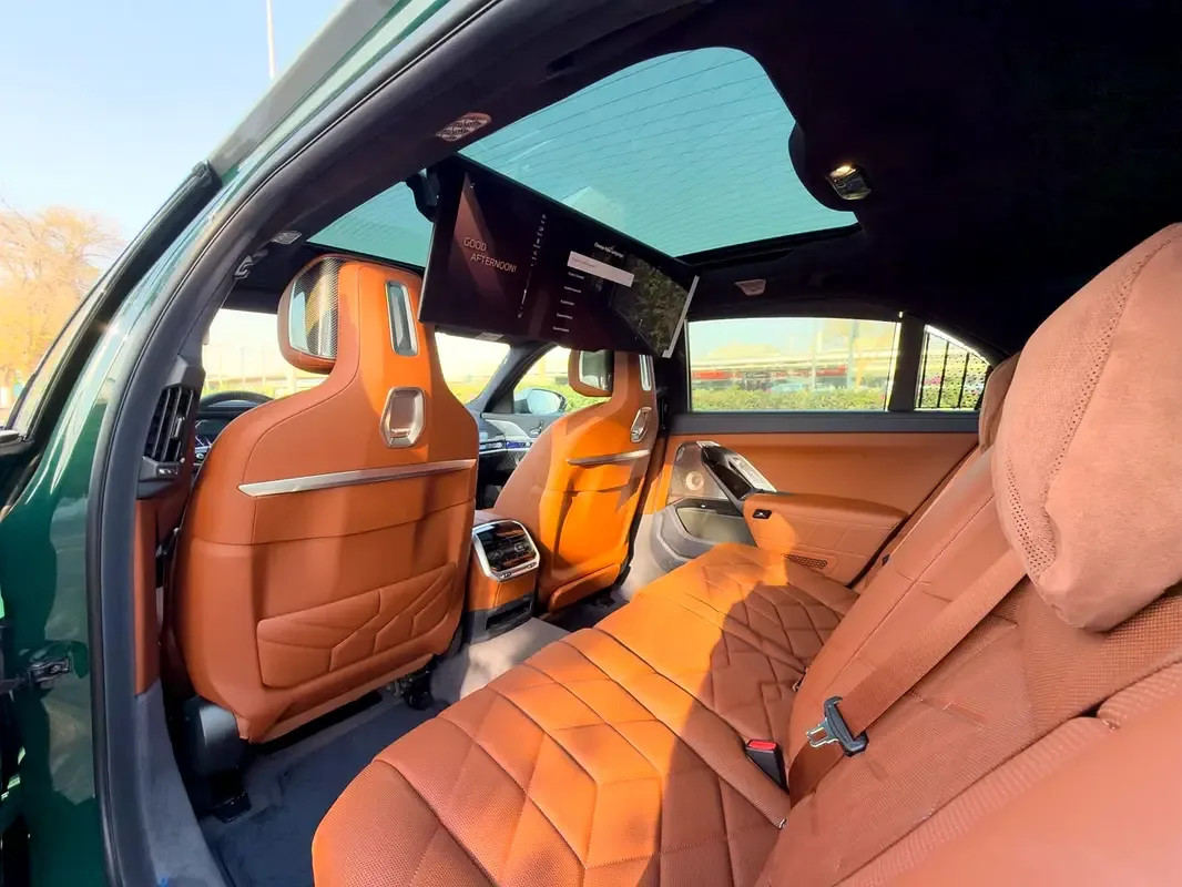BMW 7 series 4.4 AT 4WD (544 hp) - 18