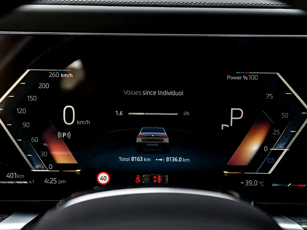 BMW 7 series 4.4 AT 4WD (544 hp) - 12