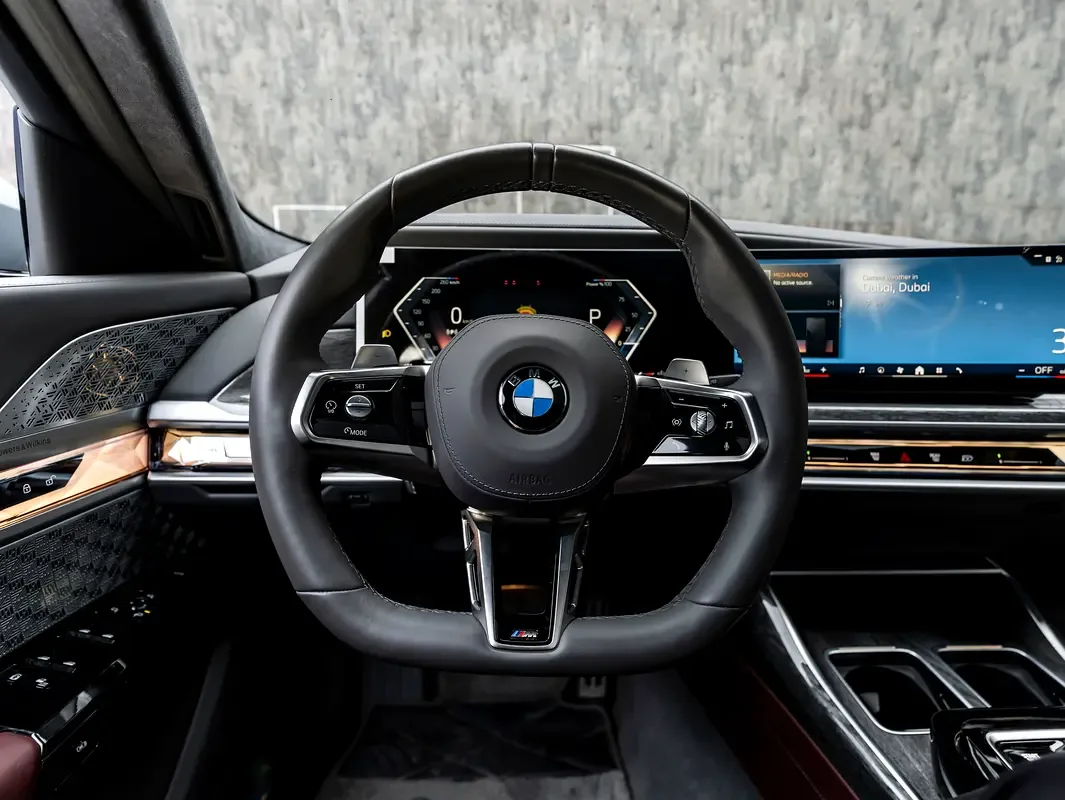 BMW 7 series 4.4 AT 4WD (544 hp) - 11
