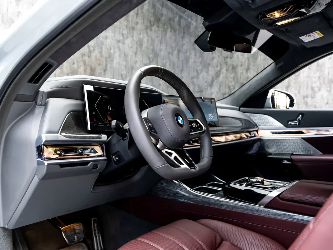 BMW 7 series 4.4 AT 4WD (544 hp) - 14