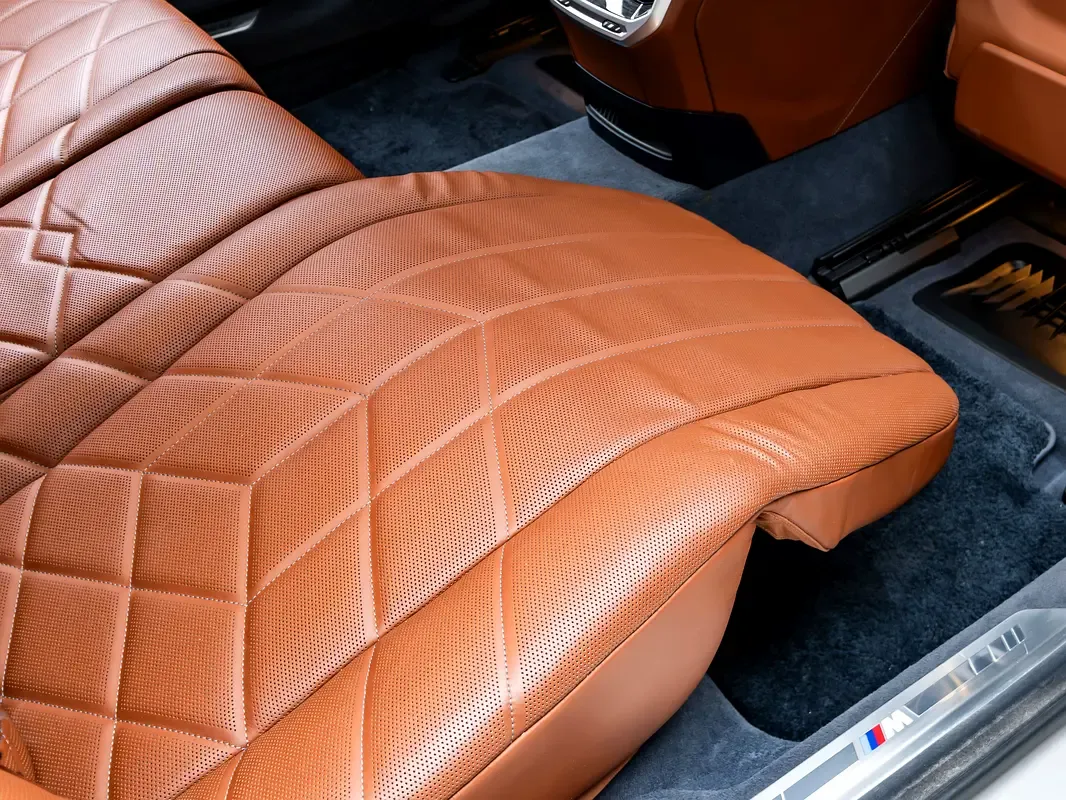 BMW 7 series 4.4 AT 4WD (544 حصان) - 20