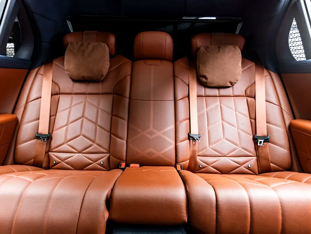 BMW 7 series 4.4 AT 4WD (544 حصان) - 19
