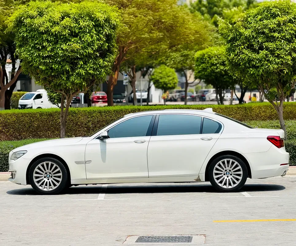 BMW 7 series 730i Steptronic (258 حصان) - 8