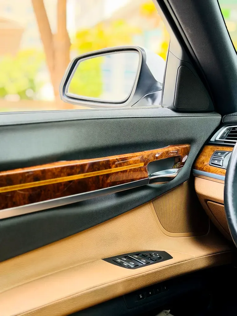 BMW 7 series 730i Steptronic (258 حصان) - 15
