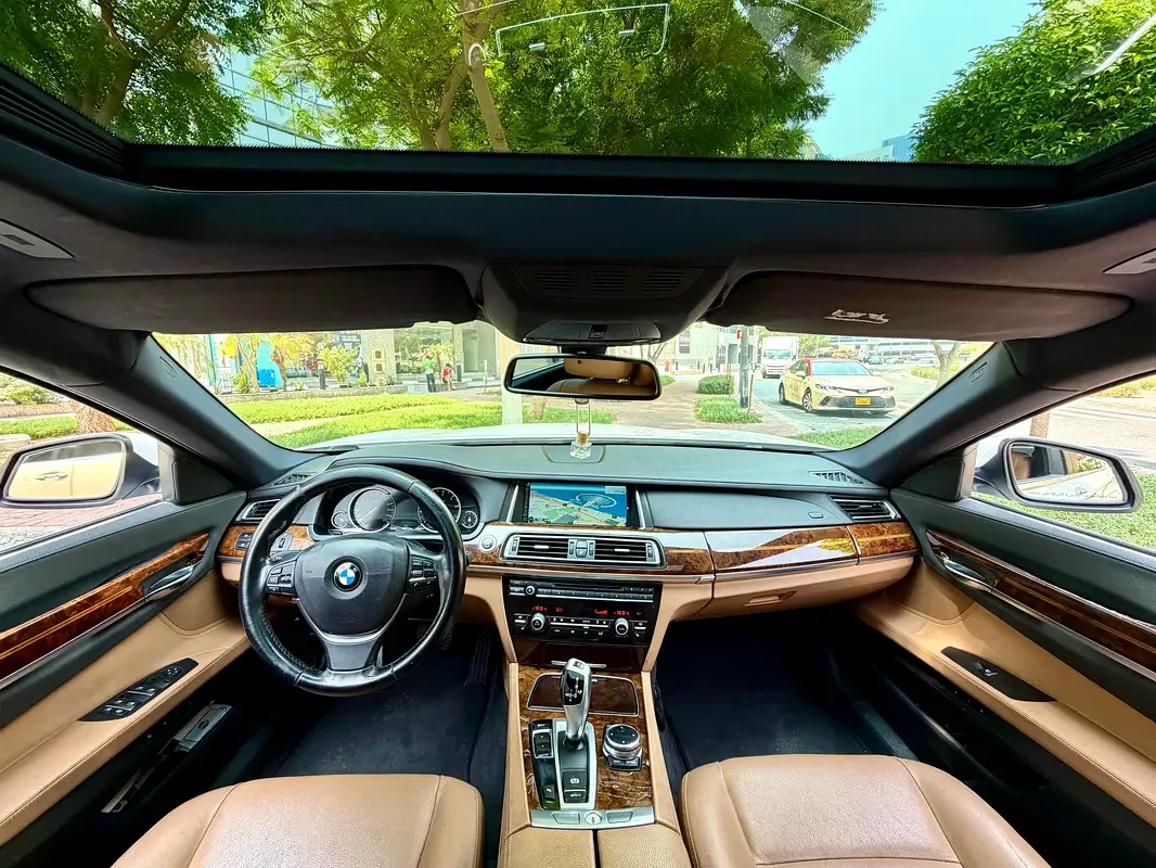 BMW 7 series 730i Steptronic (258 حصان) - 18