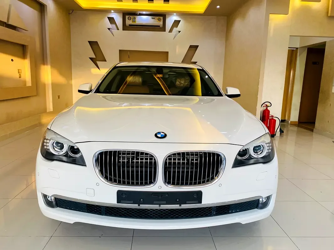 BMW 7 series 730Li Steptronic (258 hp)