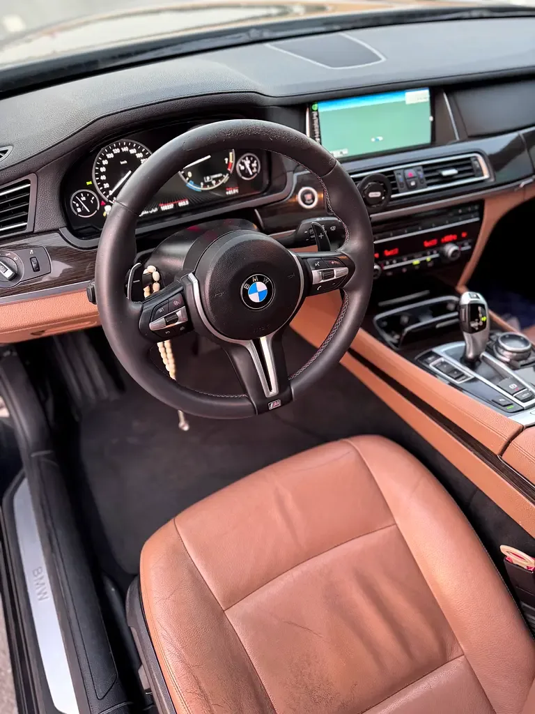 BMW 7 series 730Li Steptronic (258 حصان) - 9