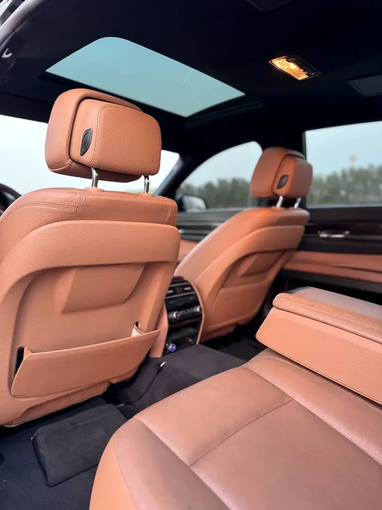 BMW 7 series 730Li Steptronic (258 حصان) - 11