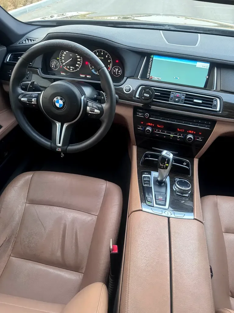 BMW 7 series 730Li Steptronic (258 حصان) - 14