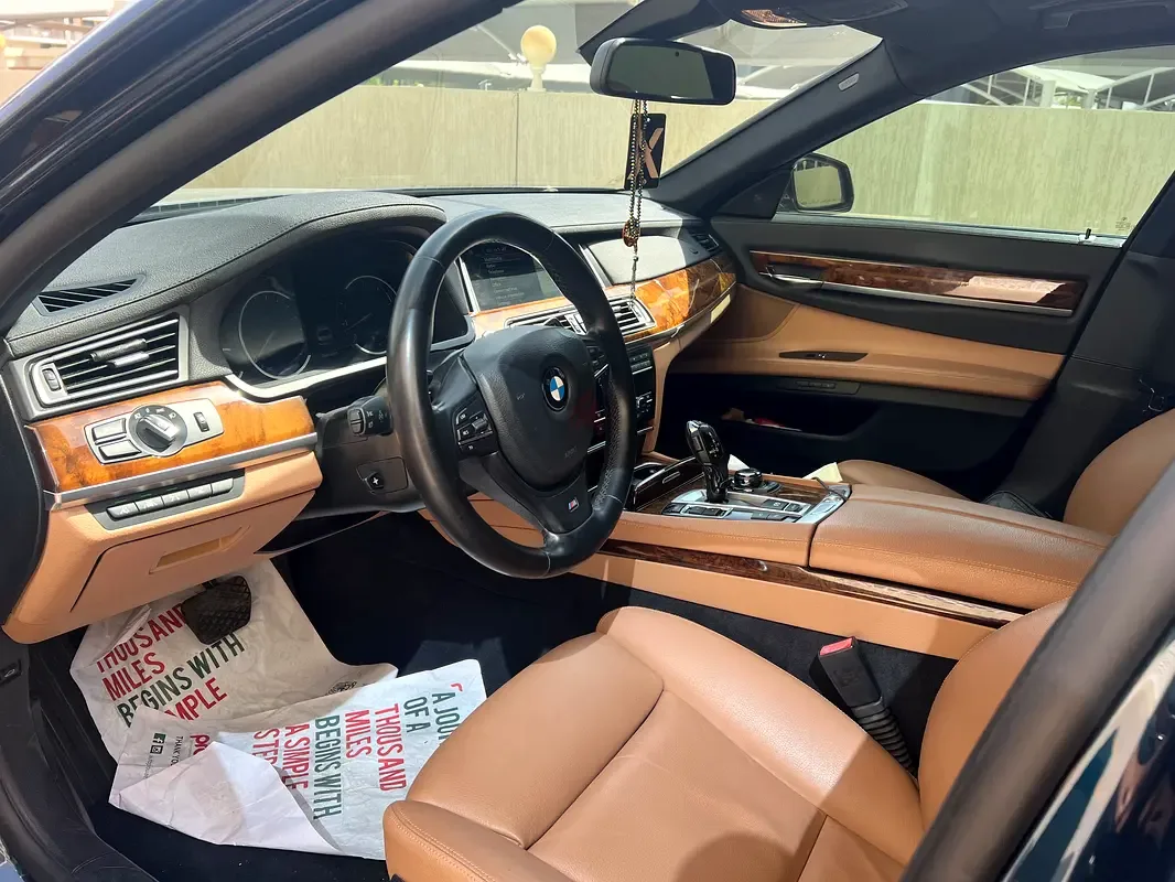 BMW 7 series 740Li Steptronic (320 حصان) - 8
