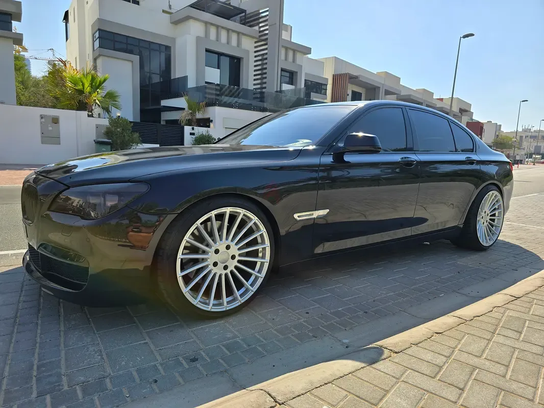 BMW 7 series 750i AT (407 hp) - 3