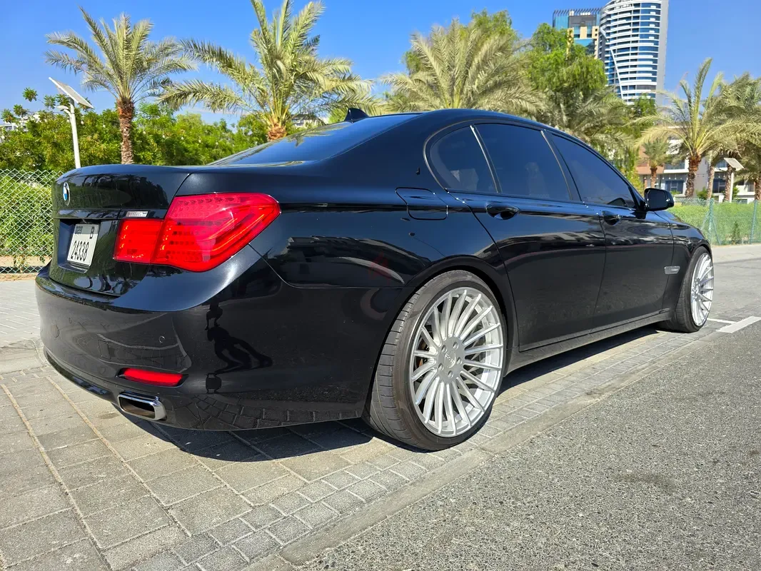 BMW 7 series 750i AT (407 hp) - 6