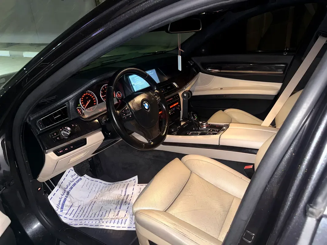BMW 7 series 750Li AT (407 hp) - 9