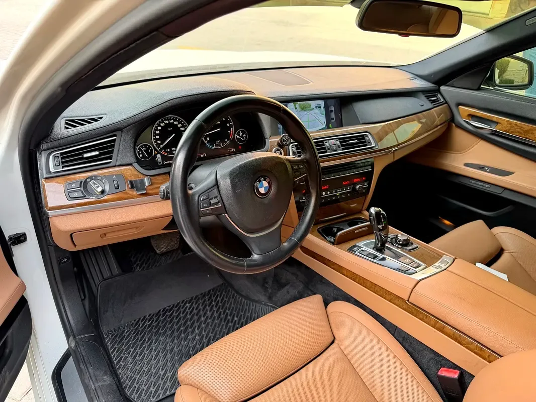 BMW 7 series 750Li AT (407 hp) - 6