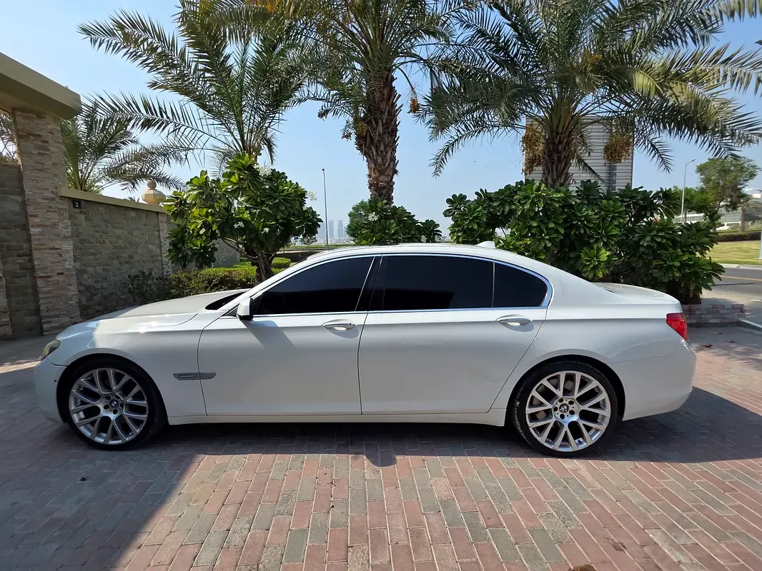 BMW 7 series 750Li AT (407 hp) - 2