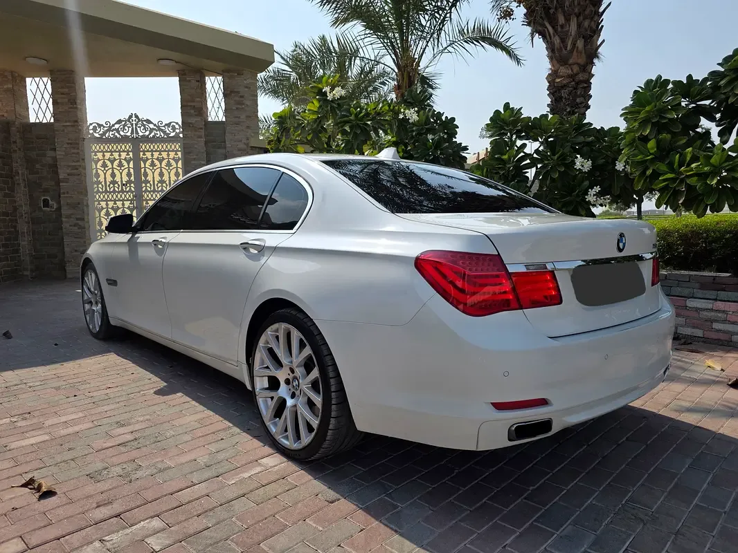 BMW 7 series 750Li AT (407 hp) - 14