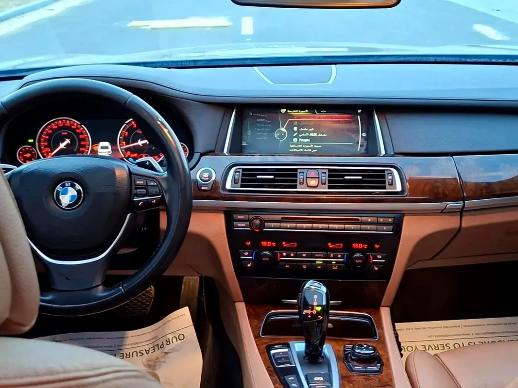 BMW 7 series 750Li Steptronic (449 حصان) - 8