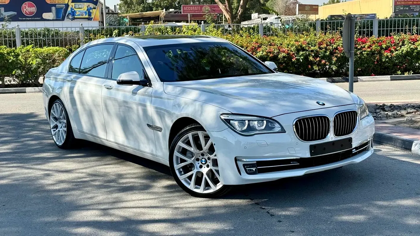 BMW 7 series 750Li Steptronic (449 hp)