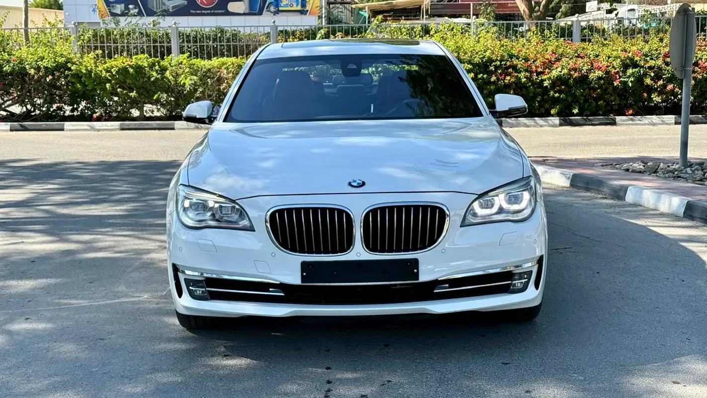 BMW 7 series 750Li Steptronic (449 حصان) - 3