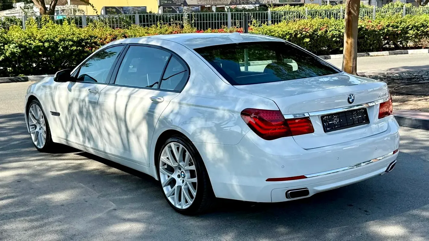 BMW 7 series 750Li Steptronic (449 حصان) - 6