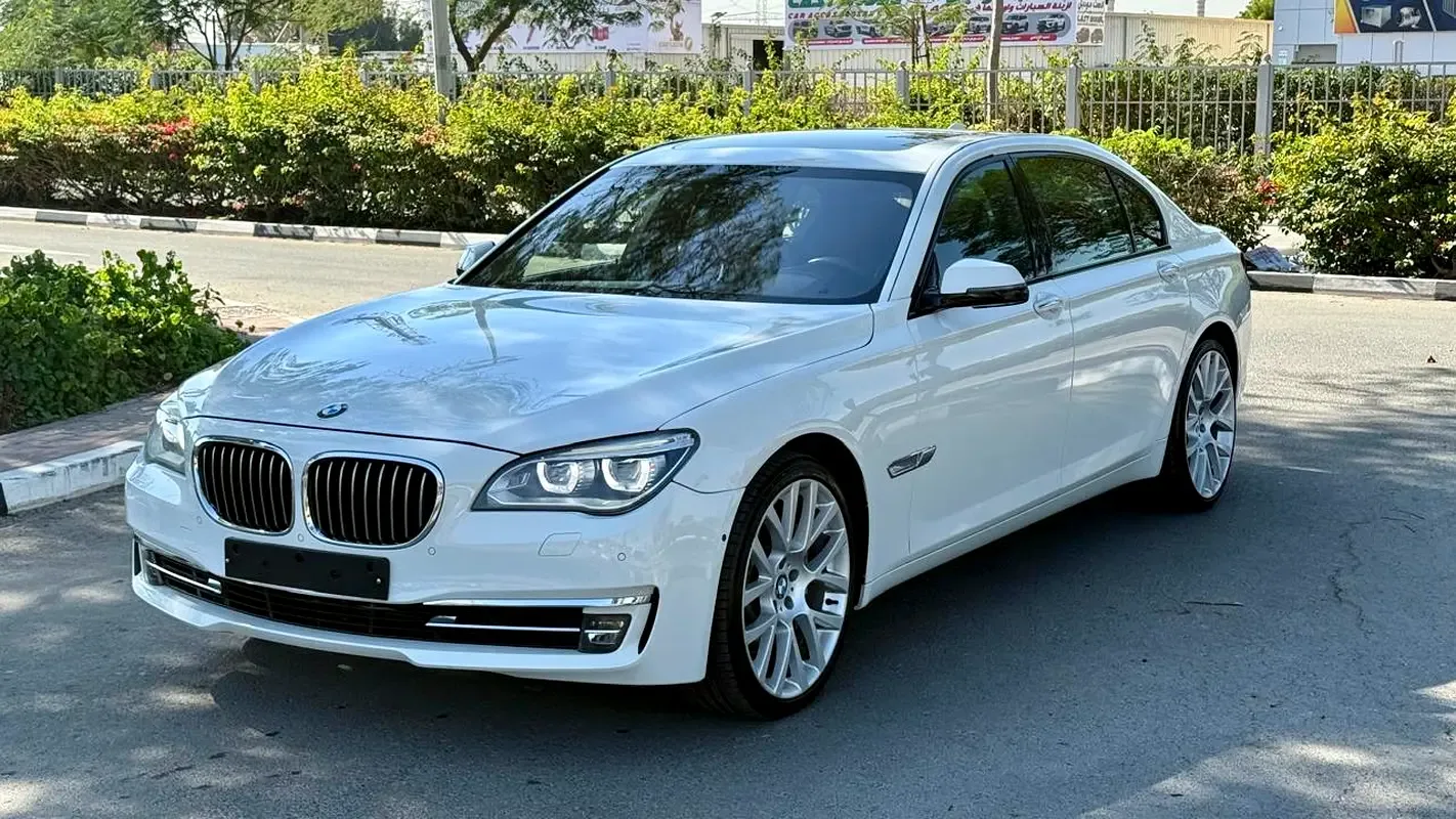 BMW 7 series 750Li Steptronic (449 حصان) - 4