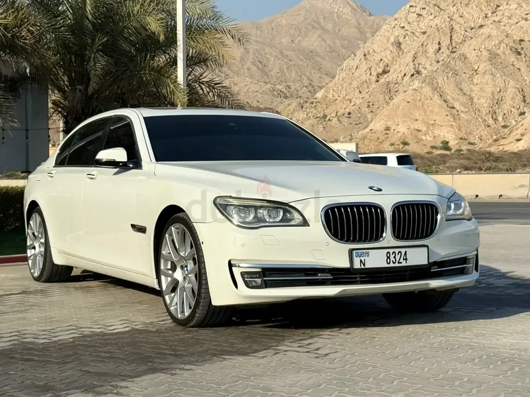BMW 7 series 750Li Steptronic (449 hp)