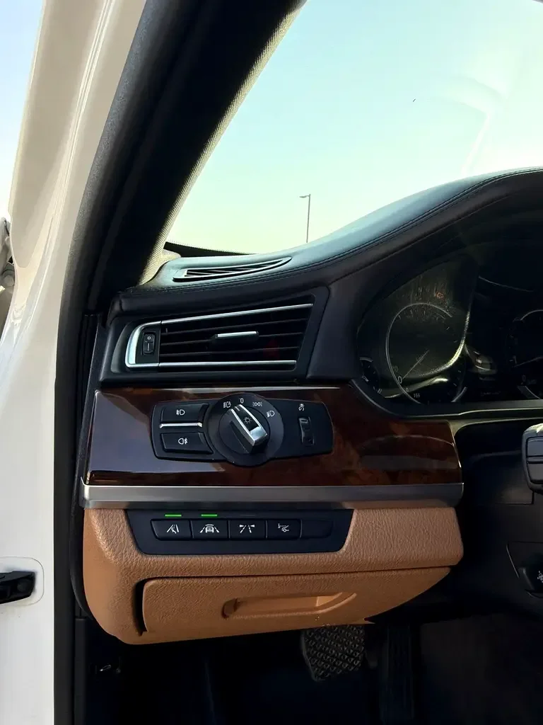 BMW 7 series 750Li Steptronic (449 hp) - 6