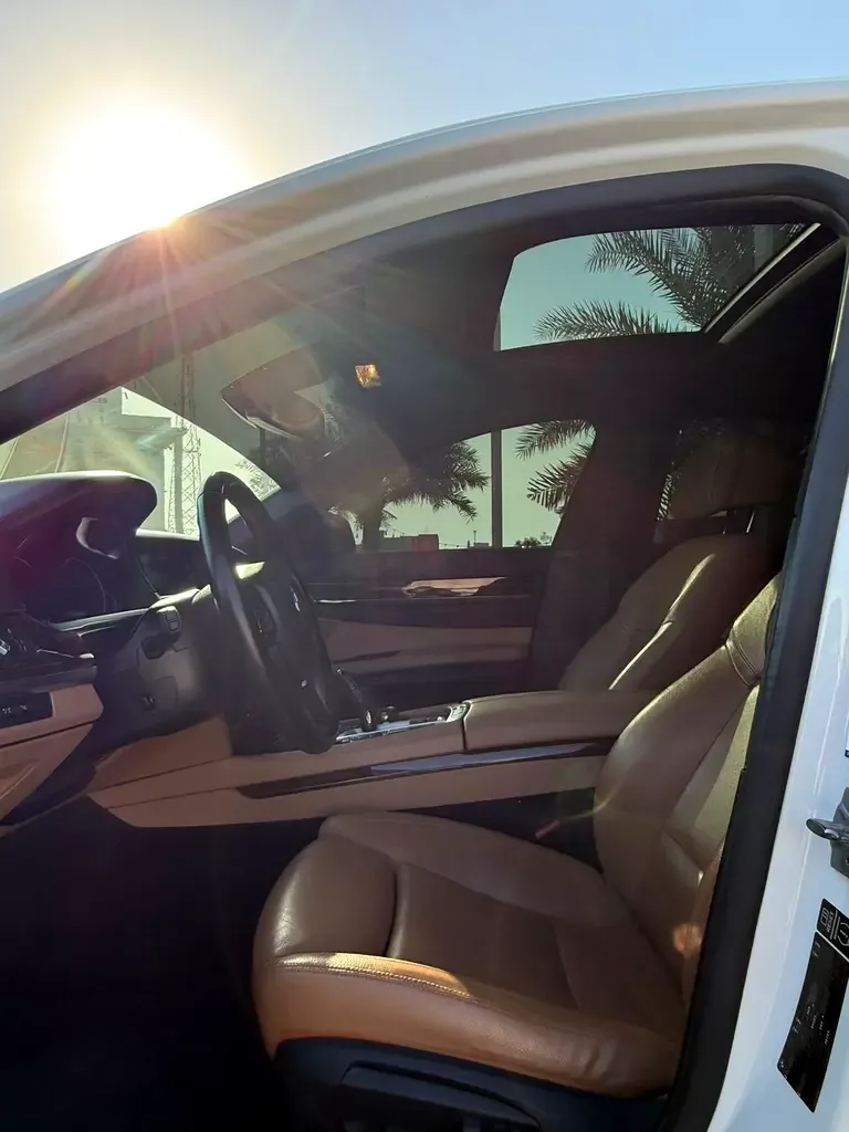 BMW 7 series 750Li Steptronic (449 hp) - 7