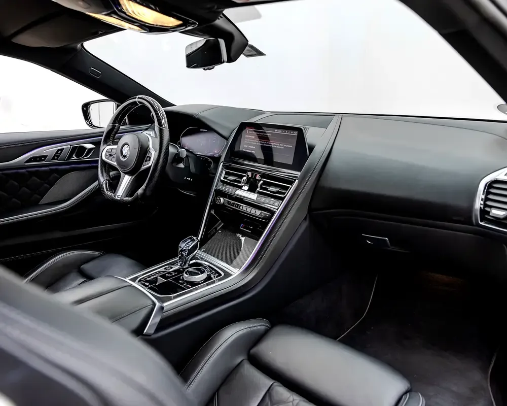 BMW 8 series M850i Steptronic xDrive (530 حصان) - 8