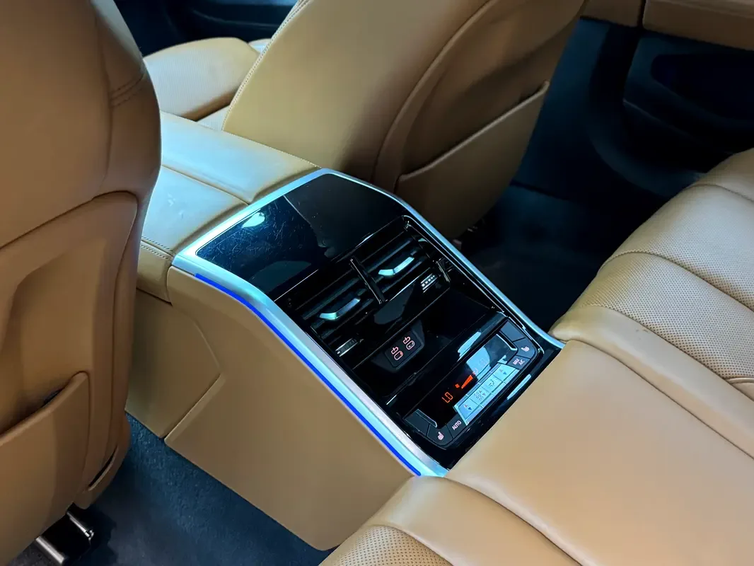 BMW 8 series M850i Steptronic xDrive (530 حصان) - 13